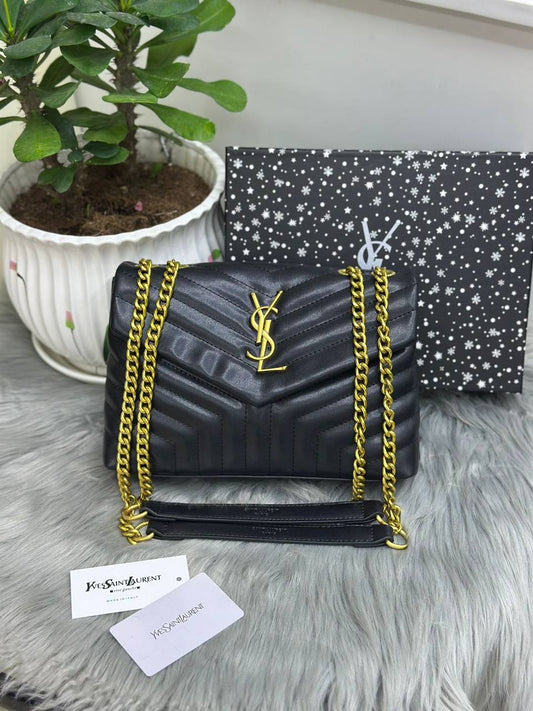 YSL
SIZE  ………26CM🥰
95 dhs🌺
with Box🌷

Zain244
♥️♥️♥️