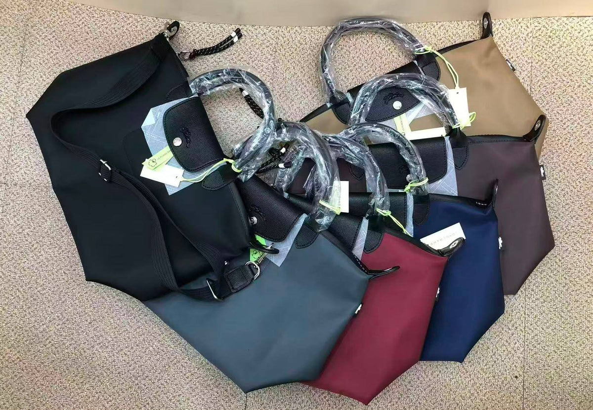 LONGCHAMP  😍
SIZE 41CM

80 dhs

HIGH QUALITY


Zain331
♥️♥️♥️