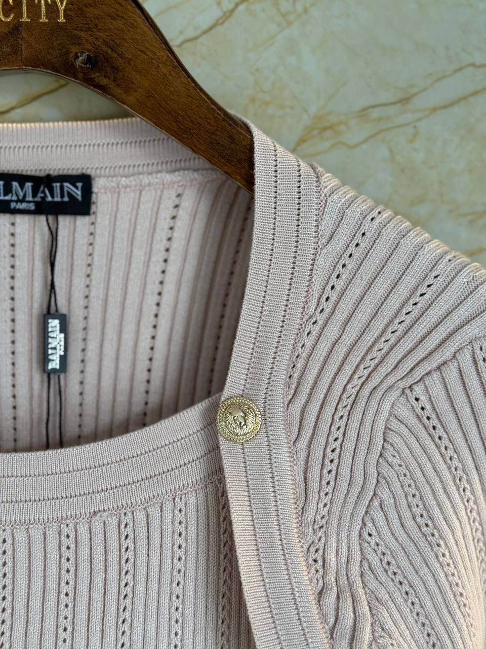 *BALMAIN*
Women’s Sweater
Master Quality 
SML 
260 dhs🪙🌨️

Zain276
♥️♥️♥️