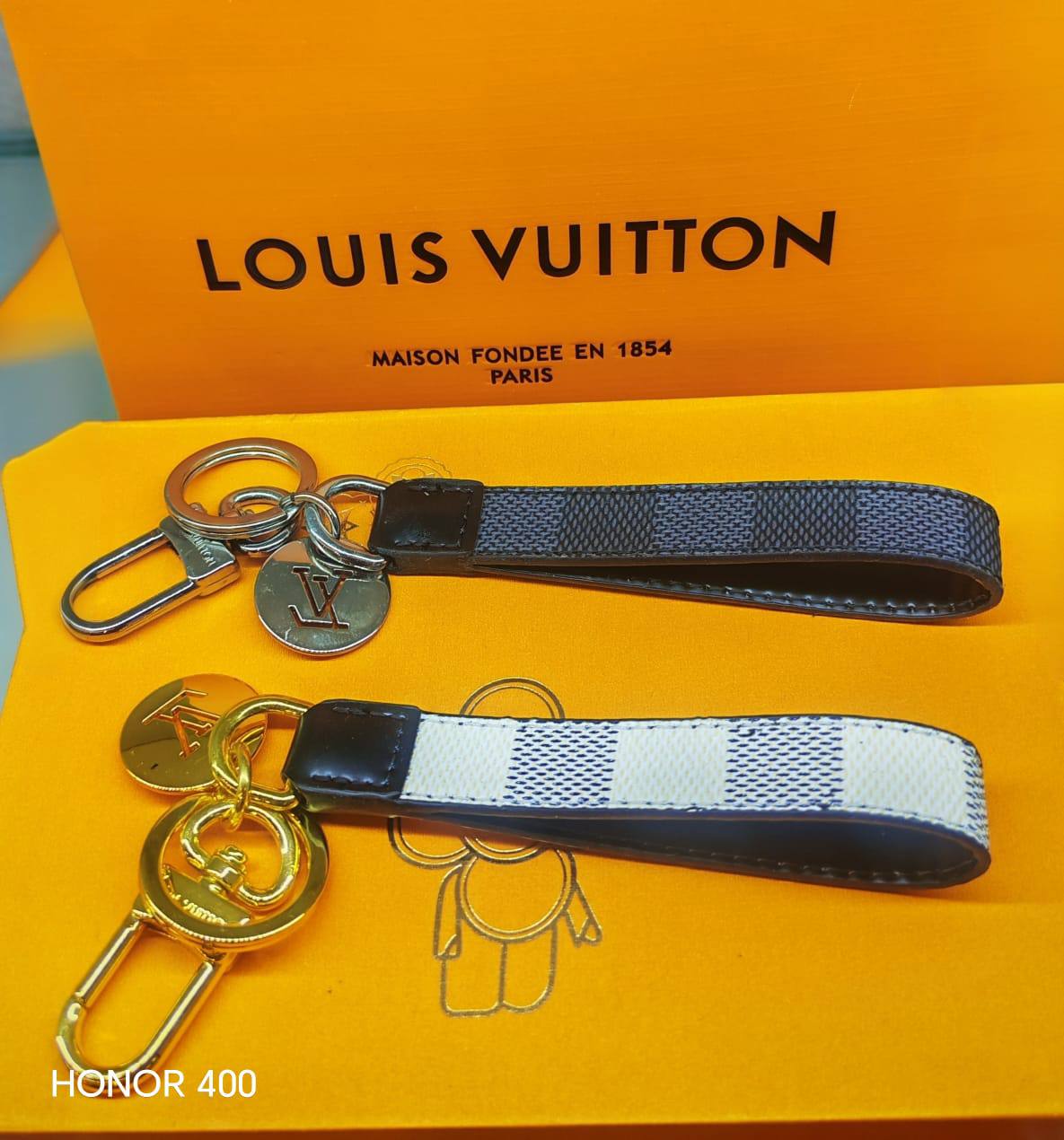 Key chain

80 dhs 

With good branded box
🎁🎁🎁

Zain122
♥️♥️♥️