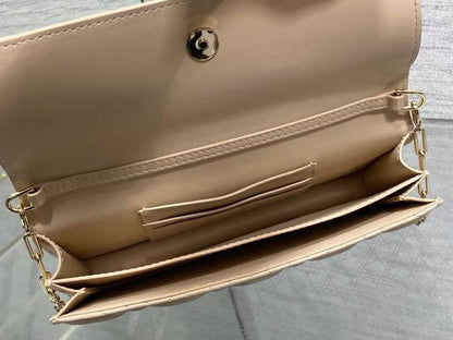 Dior My Dior Mini Bag
*Size 21 cm*
For Price 👇 WhatsApp✅
0568585901 
0507557372
0552275751 Owner Zain 👌

Zain274
♥️♥️♥️