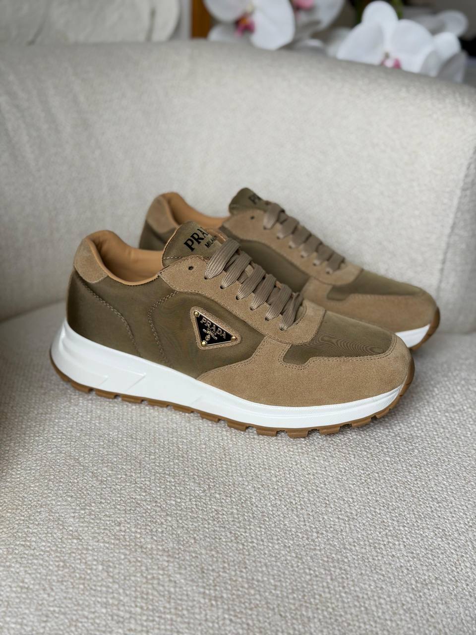 Prada Sneakers
*Vip Quality*
*Size: 40 to 46*
400 dhs✅

Zain185
♥️♥️♥️