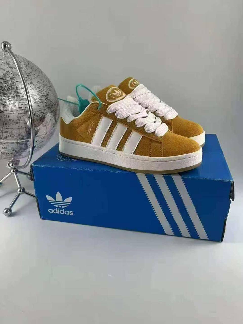 Adidas
Size 36-44
90 dhs❤️

Zain17
♥️♥️♥️