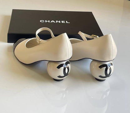 CHANEL 
SuperMaster Quality 💯
530 dhs🗽
Size: 36-41💥

Zain171
♥️♥️♥️