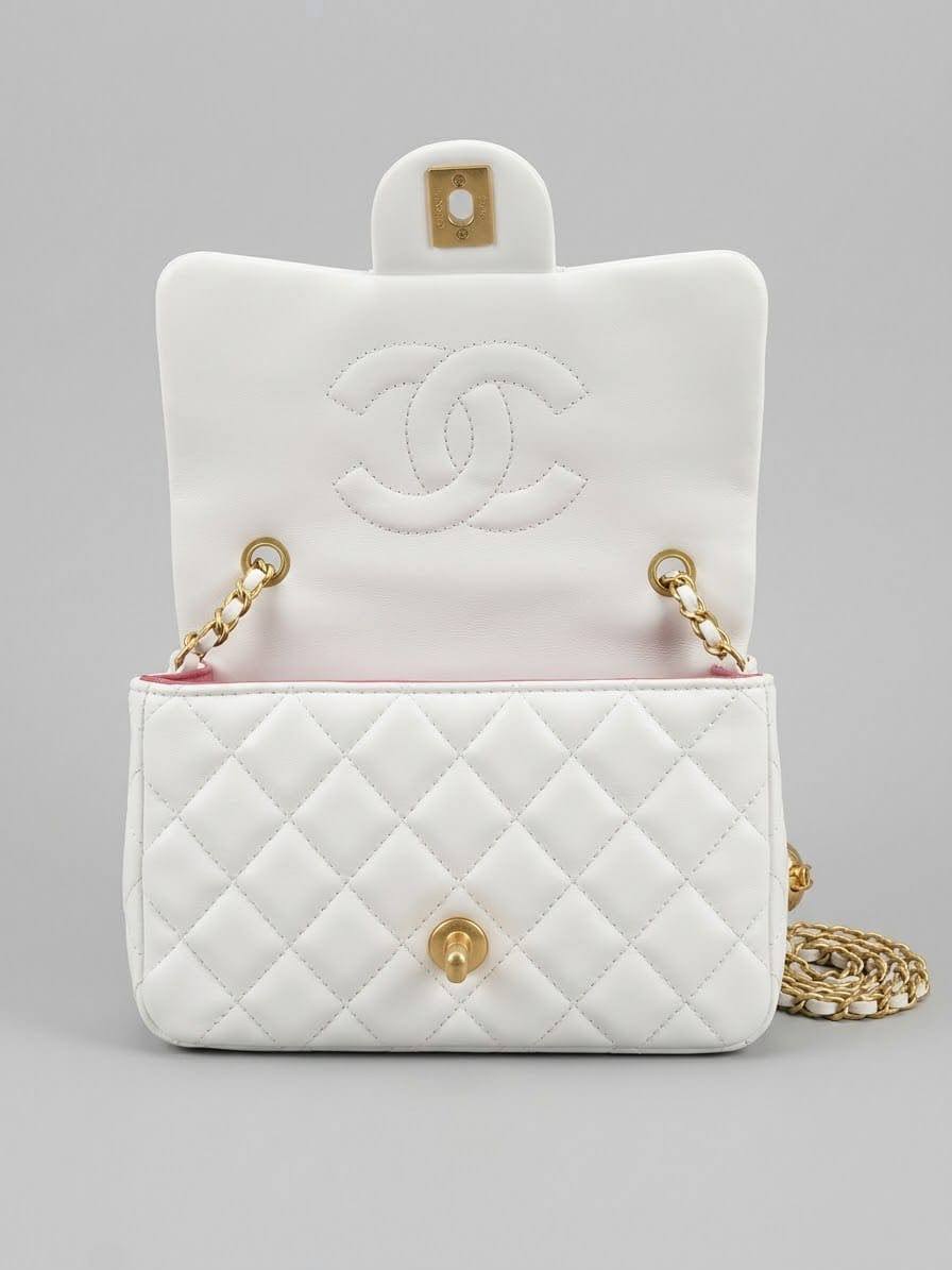 Chanel

High quality

With box 
110 dhs🇦🇪🇦🇪

Zain50 
♥️♥️♥️