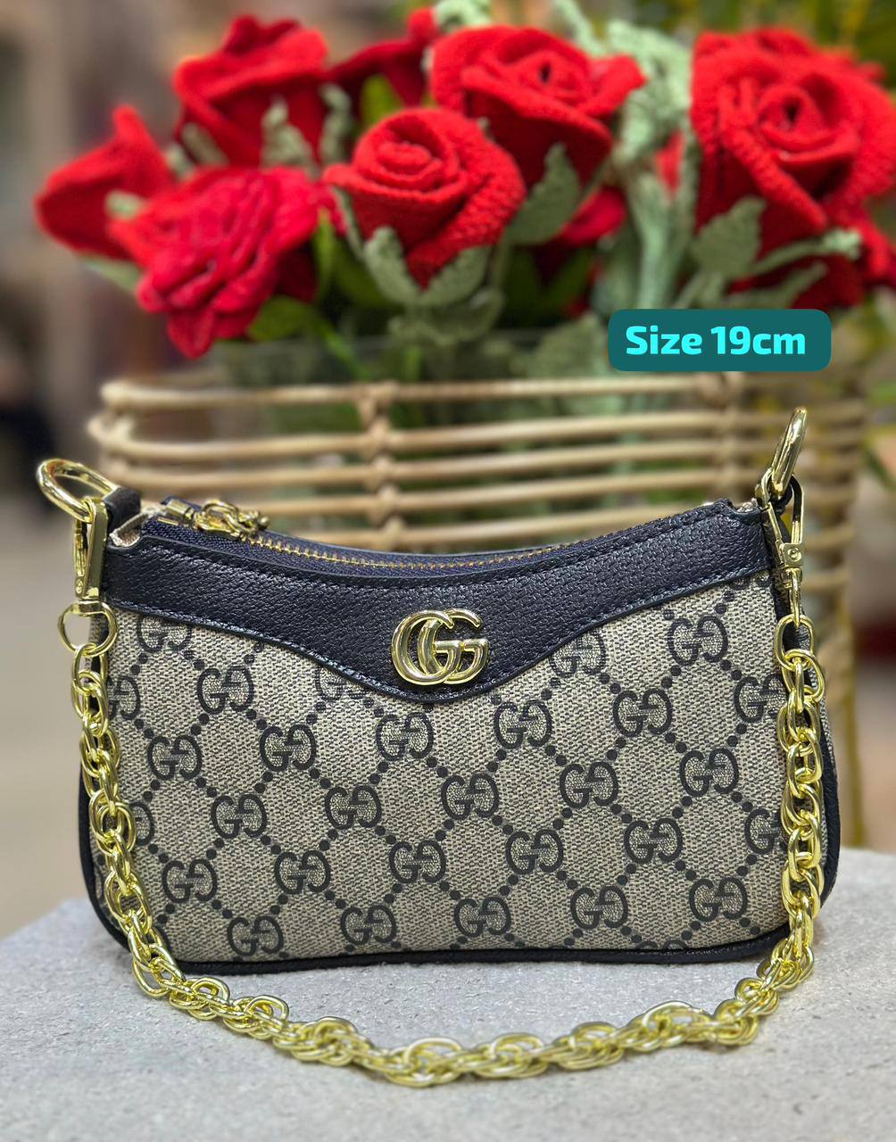 Gucci
Best quality
With box’s
🎁🎁🎁

90 dhs🌺
size 19cm

Zain158
♥️♥️♥️