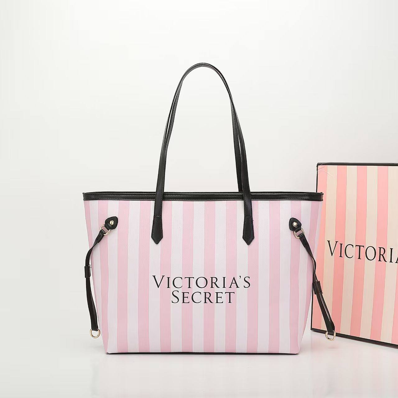 Victoria's Secret
good quality 
85 dhs✅

Zain39
♥️♥️♥️