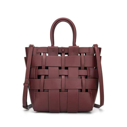 BOTTEGA 
110 dhs✅
Size 23cm🌹🤩

Zain161
♥️♥️♥️