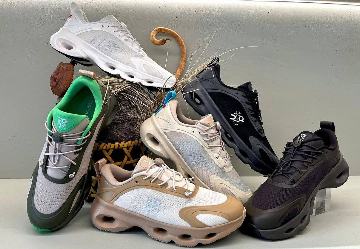 On Cloudsolo & Loewe , 
size 40 to 45, 
250 dhs🪙💕

Zain196
♥️♥️♥️