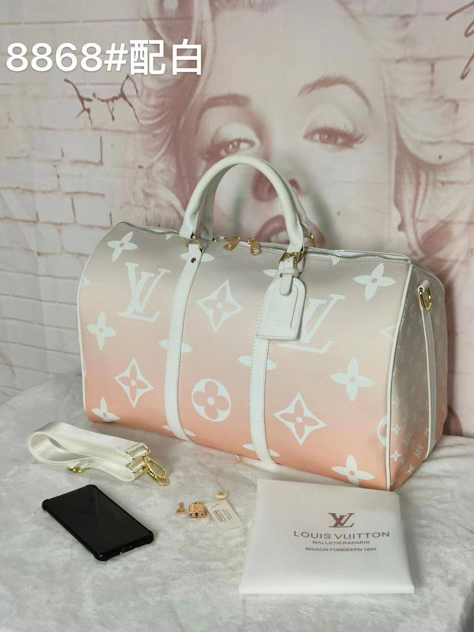 TLV Travel Bags

good quality

120 dhs✅
150 dhs✅

Zain137
♥️♥️♥️
