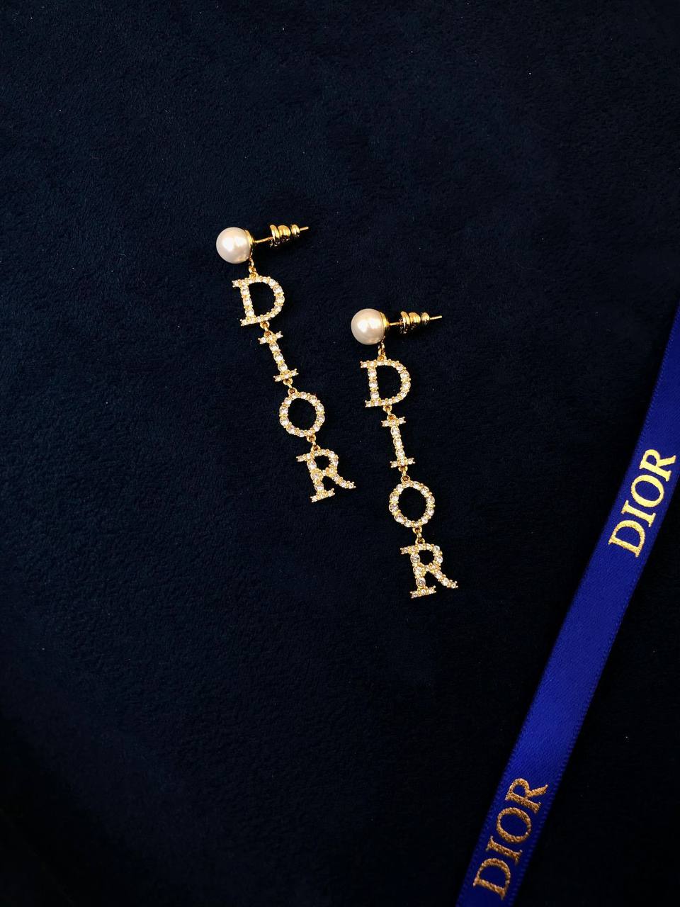 DIOR 🤍
* *New Collection*  
* D I O R  Logo®️ with Pearl &  Stone full Set 
* ⁠Necklace 
* ⁠Earings
* ⁠Bracelet 
↗️ *Super Master Quality ®️*
Full Set
*260 dhs🪙💚* with *Normal* Box & Bag
*275 dhs🪙💚* with *Orignal* Packaging

Zain106
♥️♥️♥️