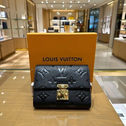 *women WALLET*

*MASTER QUALITY*

140 dhs❣️

Zain202
♥️♥️♥️