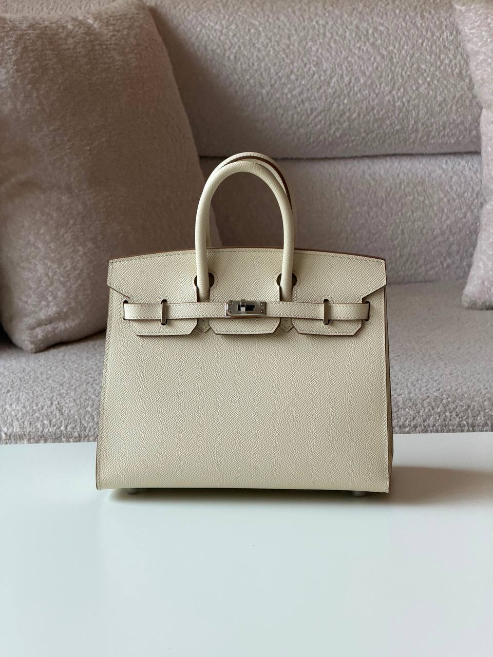 Hermes birkin 25cm💕super master quality😍with box❤️
600 dhs🇦🇪🇦🇪

Zain52
♥️♥️♥️