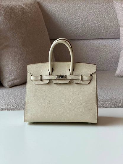 Hermes birkin 25cm💕super master quality😍with box❤️
600 dhs🇦🇪🇦🇪

Zain52
♥️♥️♥️