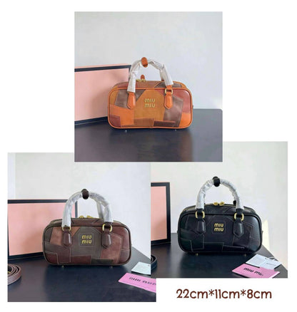 MIU MIU 

COPY ONE NEW CAME 
WITH BOX 
🎁🎁🎁

220 dhs💓
（leather)

Zain39
♥️♥️♥️