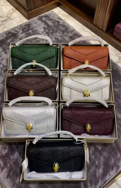 Bvlgari

125 dhs
With box

Zain143
♥️♥️♥️
