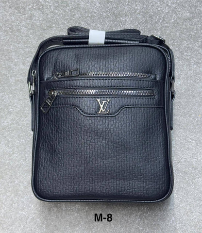 Bags
80 dhs✅

Zain182
♥️♥️♥️