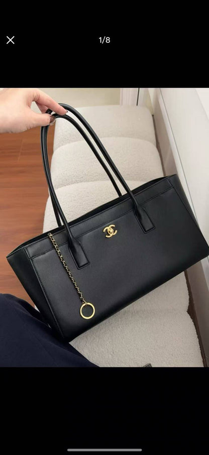 Chanel
Mastser✅✅
310 dhs🇦🇪🇦🇪

Zain153
♥️♥️♥️