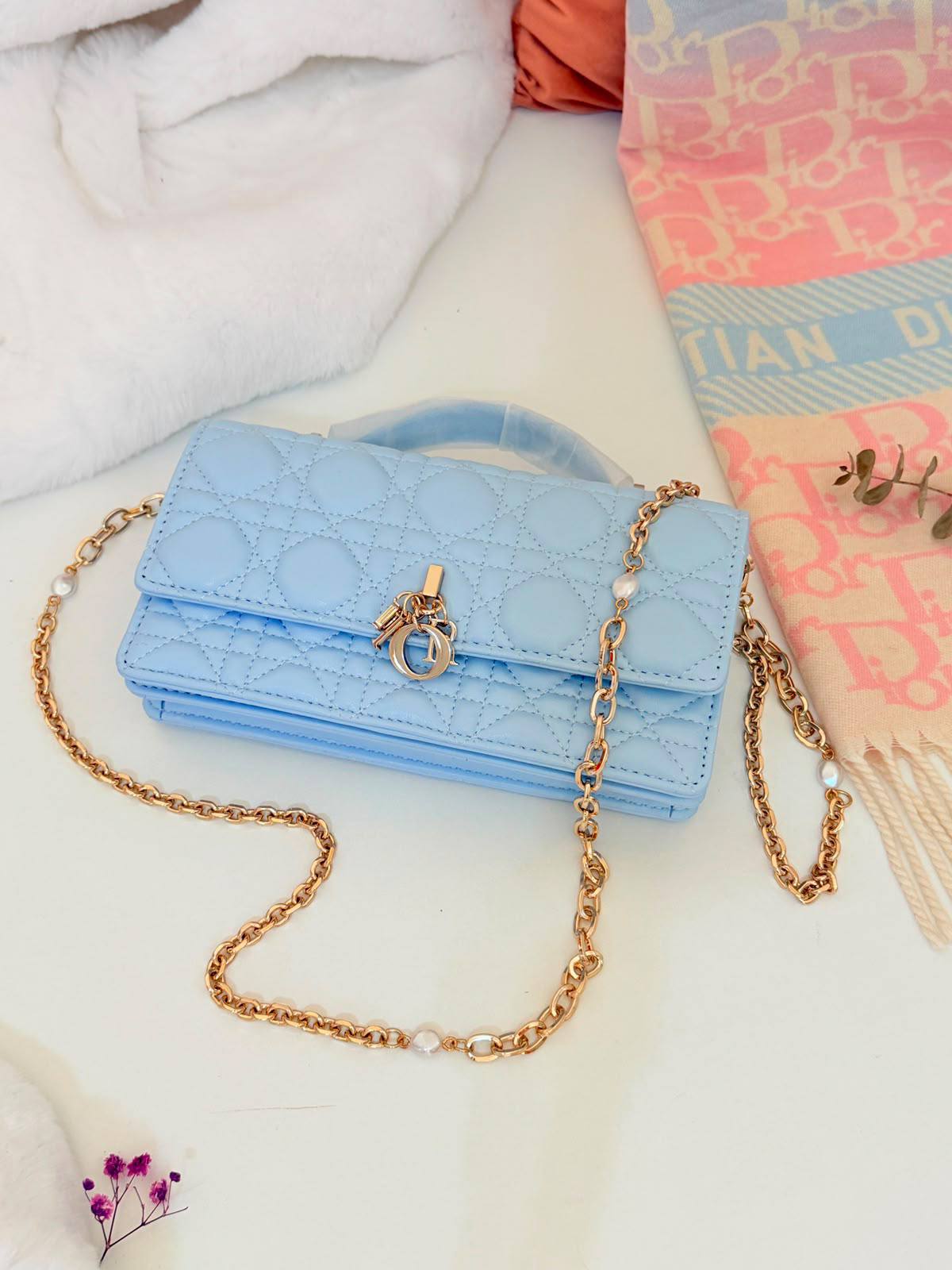 Dior

240 dhs

Zain134
♥️♥️♥️