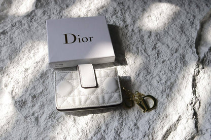 Dior ladies wallet 
55 dhs❣️

Zain33
♥️♥️♥️