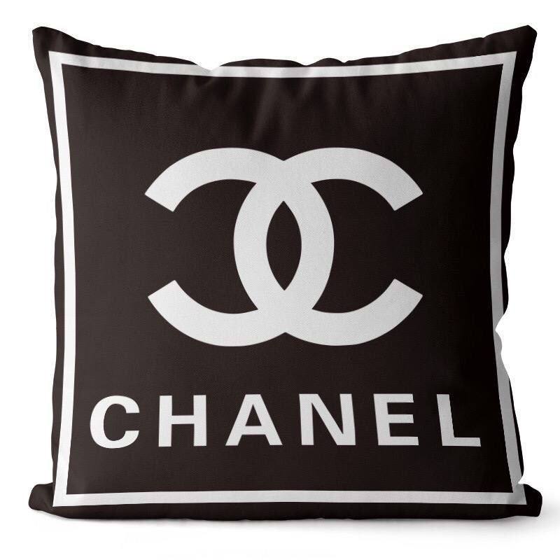 Brand 
High quality 
Pillow cover 
Velvet 100%
Size 50*50
50 dhs🪙🌨️

Zain99
♥️♥️♥️