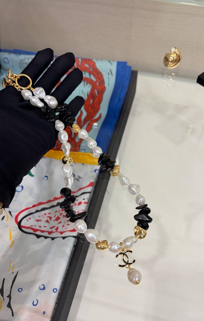 CHANEL

Necklace  🍃
Master

With normal box 🎁
115 dhs🇦🇪🇦🇪

With master box🎁
125 dhs🇦🇪🇦🇪

Zain263
♥️♥️♥️