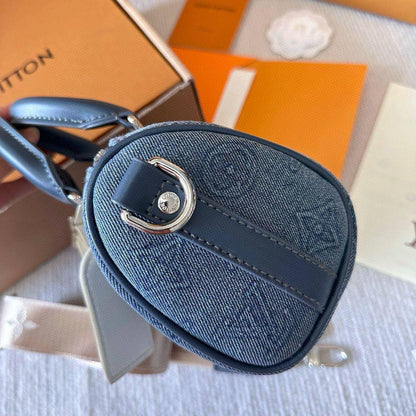 LV

COPY ONE 

NEW CAME 
WITH DOUBLE BOX 
215 dhs🇦🇪🇦🇪🇦🇪


Zain17
♥️♥️♥️