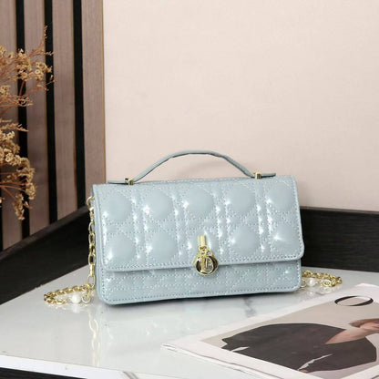 Mix Bag 
Good quality
Hermes
Dior

95 dhs🇦🇪🇦🇪

With box 📦 

Zain70 
♥️♥️♥️