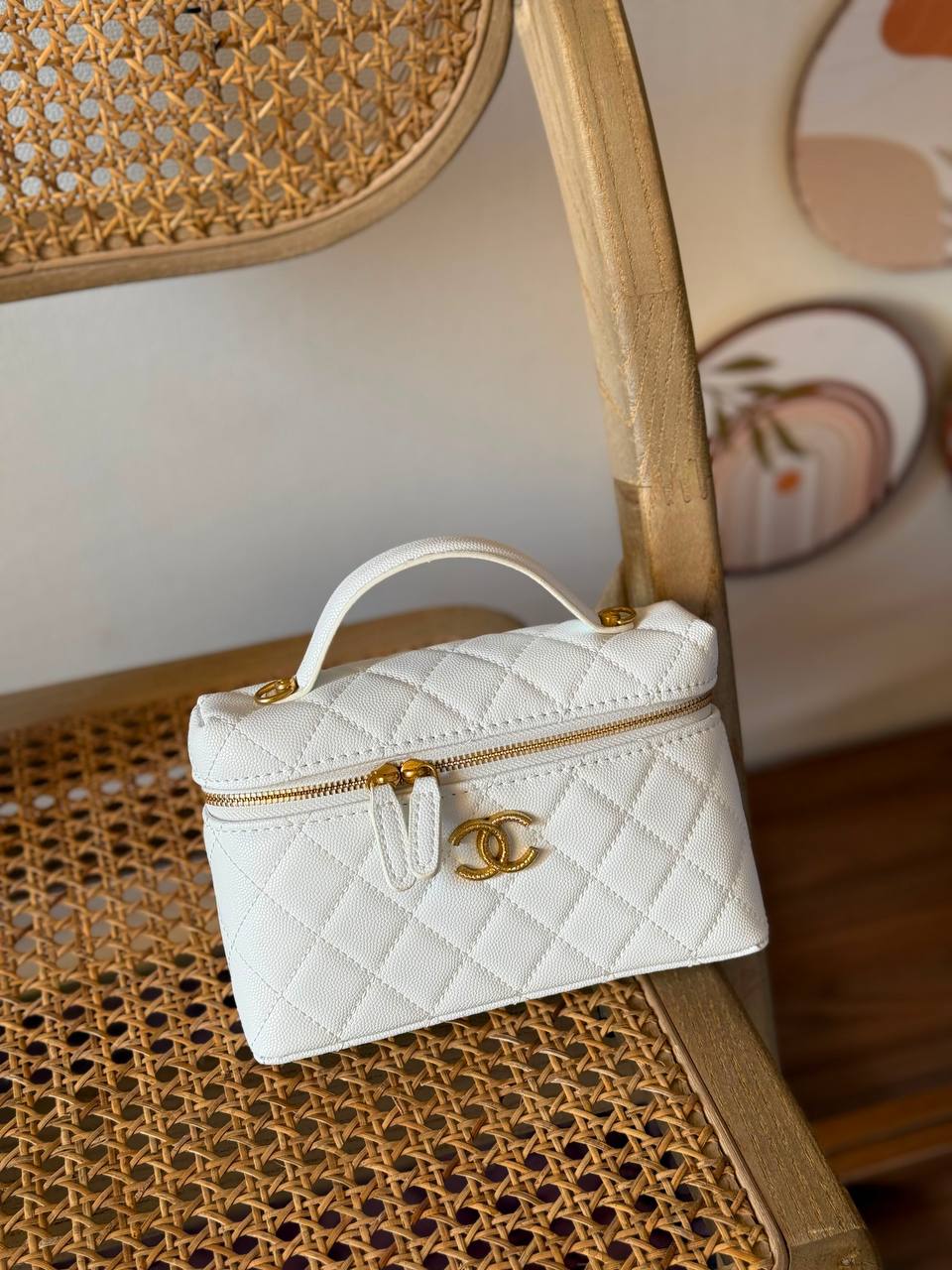 *New Collection✨✨✨
CHANEL
19cm
340 dhs🇦🇪🇦🇪
*MASTER QUALITY*
With box🎁

Zain167
♥️♥️♥️
