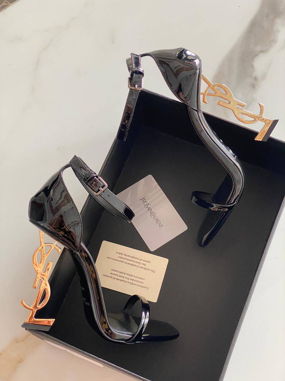 YSL
AAA master quality 
Size 36……..40 
450 dhs✅

Zain180
♥️♥️♥️