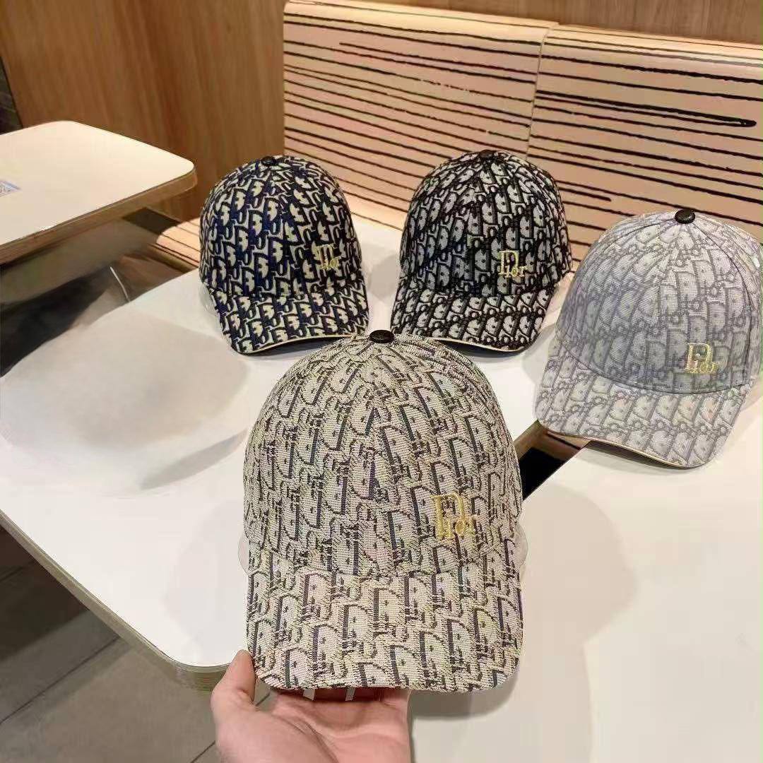 Caps
45 dhs✅

Zain93
♥️♥️♥️