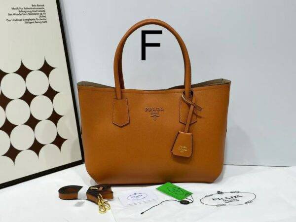 Prada
95 dhs✅ 

Zain72
♥️♥️♥️