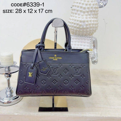LV
ᴘᴀʟᴀɪs ᴛᴏᴘ ʜᴀɴᴅʙᴀɢ
ᴍᴏɴᴏɢʀᴀᴍ ʟᴇᴀᴛʜᴇʀ
ᴡɪᴛʜ ʟᴏɴɢ ʙᴇʟᴛ sᴛʀᴀᴘ
sɪᴢᴇ: 28 cm

70 dhs❣️

Zain31
♥️♥️♥️