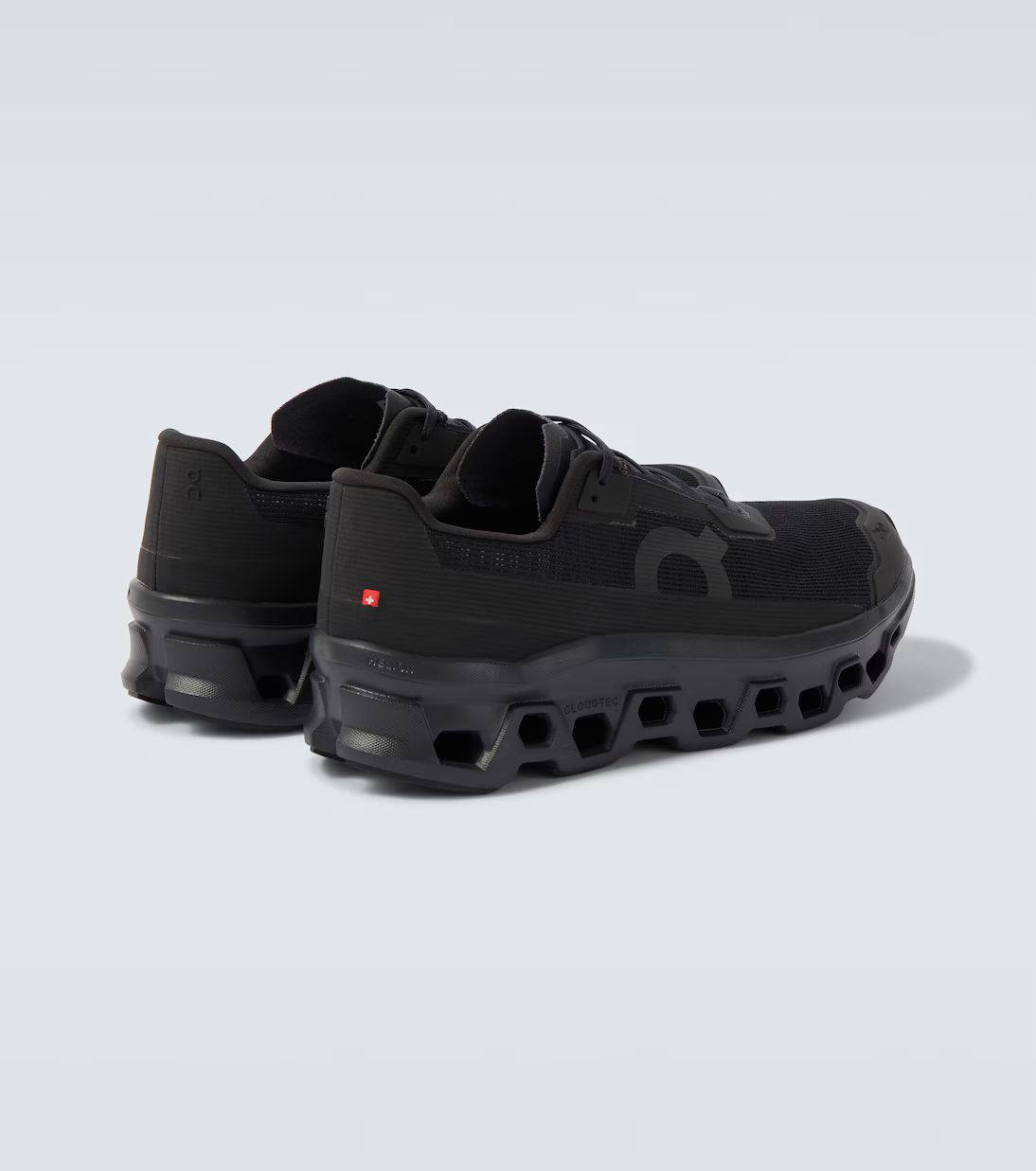 On Cloudmonster Void running 🏃 Black 🖤
NEW ARRIVALS 😇
36-45 AVAILABLE 
220 dhs✅

Zain242
♥️♥️♥️