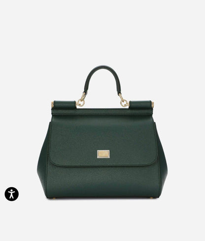 D&G
95 dhs🪙
size：20CM
Good quality 

with box
🎁🎁🎁

Zain35
♥️♥️♥️