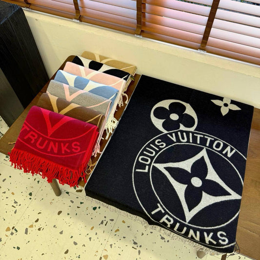 Scarf for winter 
180*68 cm
45 dhs🪙💕

Zain17
♥️♥️♥️