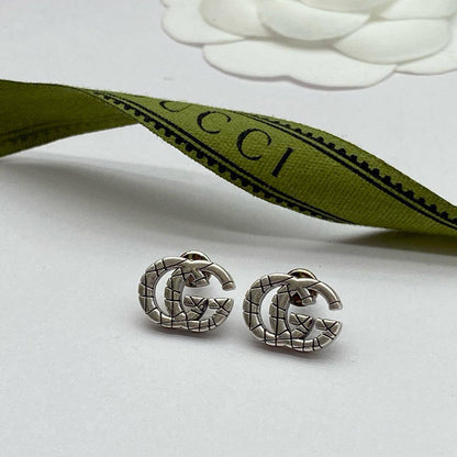 GUCCI EARRING
MASTER ✨💫
50 DHS💓
WITH BOX AND PAPER BAG🎁🛍️

Zain89
♥️♥️♥️