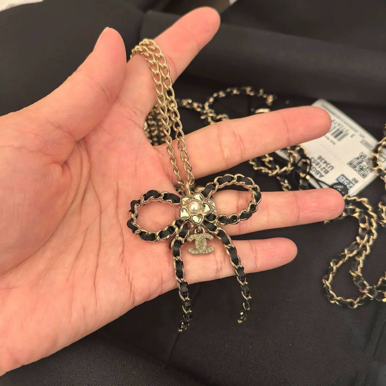 Chanel set* 💐
Necklace
Earrings 

Master Quality 🌿
105 dhs🪙💕
normal box🎁🎁🎁

Zain48
♥️♥️♥️