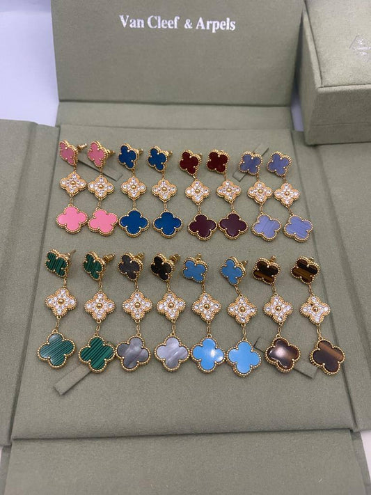 VCA Earring
65 DHS🪙🌨️

With Box And Paper Bag
🎁🎁🎁

Zain89
♥️♥️♥️