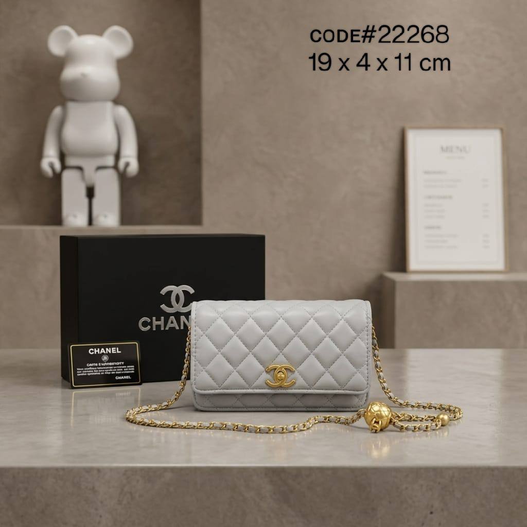 Chanel  ᴡᴀʟʟᴇᴛ ᴏɴ ᴄʜᴀɪɴ
ǫᴜɪʟᴛᴇᴅ ᴄᴀʟғsᴋɪɴ ʟᴇᴀᴛʜᴇʀ
ᴡɪᴛʜ ᴘʀᴇss ʙᴀʟʟ ᴀᴅᴊᴜsᴛᴀʙʟᴇ
ɢᴏʟᴅ ᴄʜᴀɪɴ ʟᴏɴɢ sᴛʀᴀᴘ
sɪᴢᴇ : 19 cm
ᴡɪᴛʜ BOX
🎁🎁🎁

90 dhs✅

Zain31
♥️♥️♥️