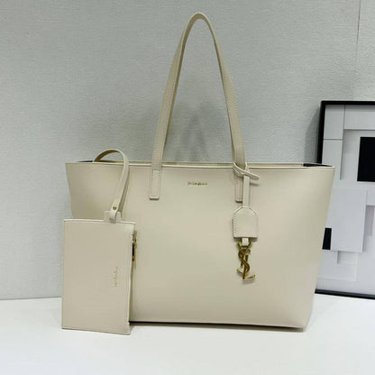 YSL
100 dhs🪙🌺

Good quality with zipper

Zain35
♥️♥️♥️