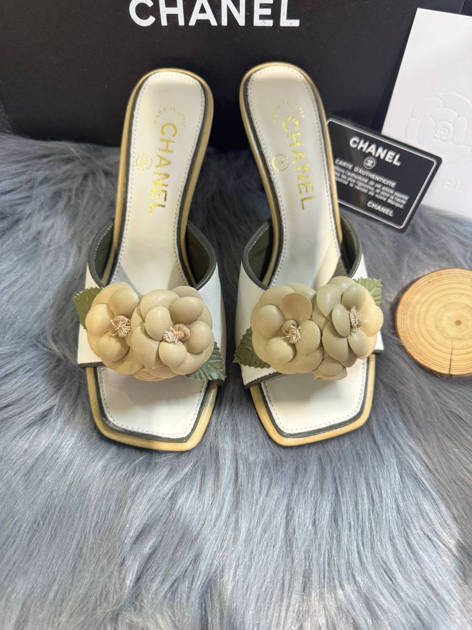 Chanel
QUALITY…master🤗
SIZE  ……… 36-42🥳
290 dhs💓

Zain119
♥️♥️♥️