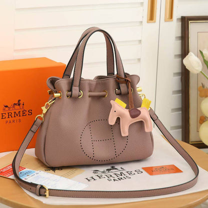 Mix Bag 
Good quality
Hermes
Dior

95 dhs🇦🇪🇦🇪

With box 📦 

Zain70 
♥️♥️♥️