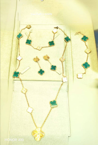 Vca set

280 dhs

Zain122
♥️♥️♥️