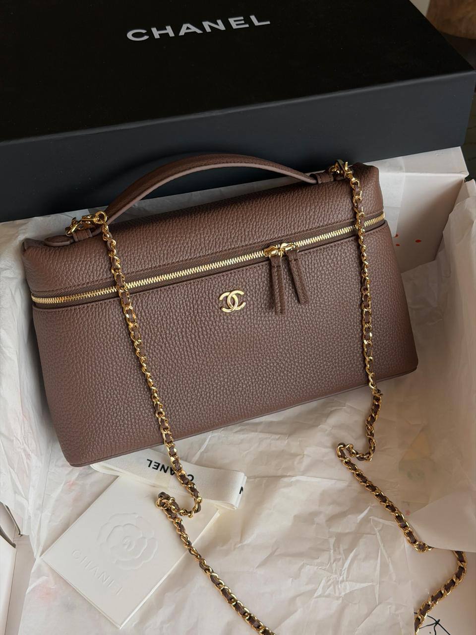 Chanel
 𝐕𝐀𝐍𝐈𝐓𝐘 𝐂𝐀𝐒𝐄 𝐖𝐈𝐓𝐇 𝐂𝐇𝐀𝐈𝐍 𝐒𝐔𝐏𝐄𝐑 𝐌𝐀𝐒𝐓𝐄𝐑 𝐐𝐔𝐀𝐋𝐈𝐓𝐘 
𝐋𝐀𝐑𝐆𝐄 -1300 dhs✅
𝐌𝐞𝐝𝐢𝐮𝐦 - 1250 dhs✅
𝐒𝐦𝐚𝐥𝐥 - 1200 dhs✅

ETAG4
♥️♥️♥️