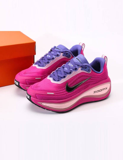 Nike Vomero Plus 
36-42 AVAILABLE 😇
220 dhs🇦🇪🇦🇪

Zain242
♥️♥️♥️