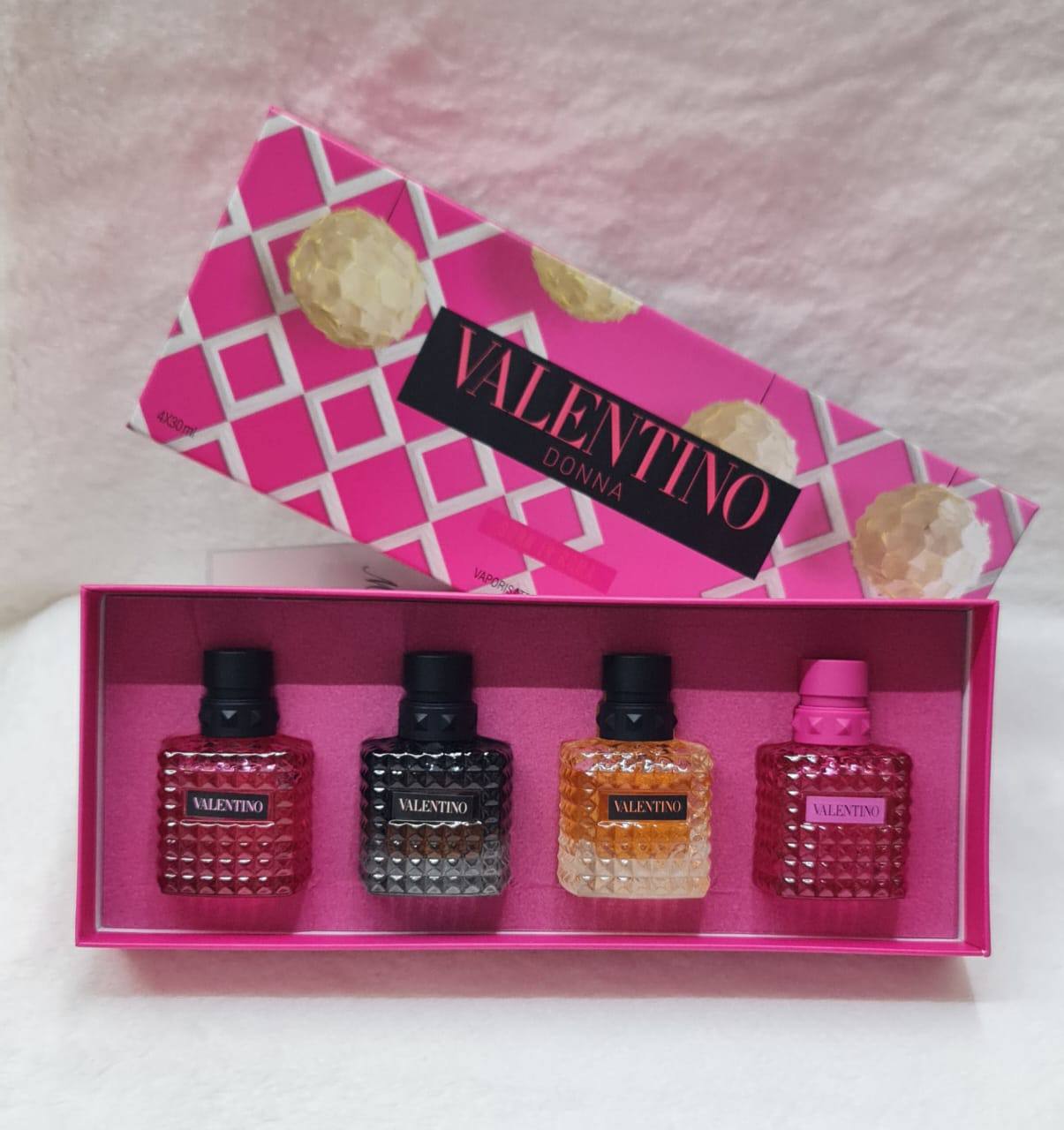 Perfum Boxes
60 dhs💓

Zain64
♥️♥️♥️