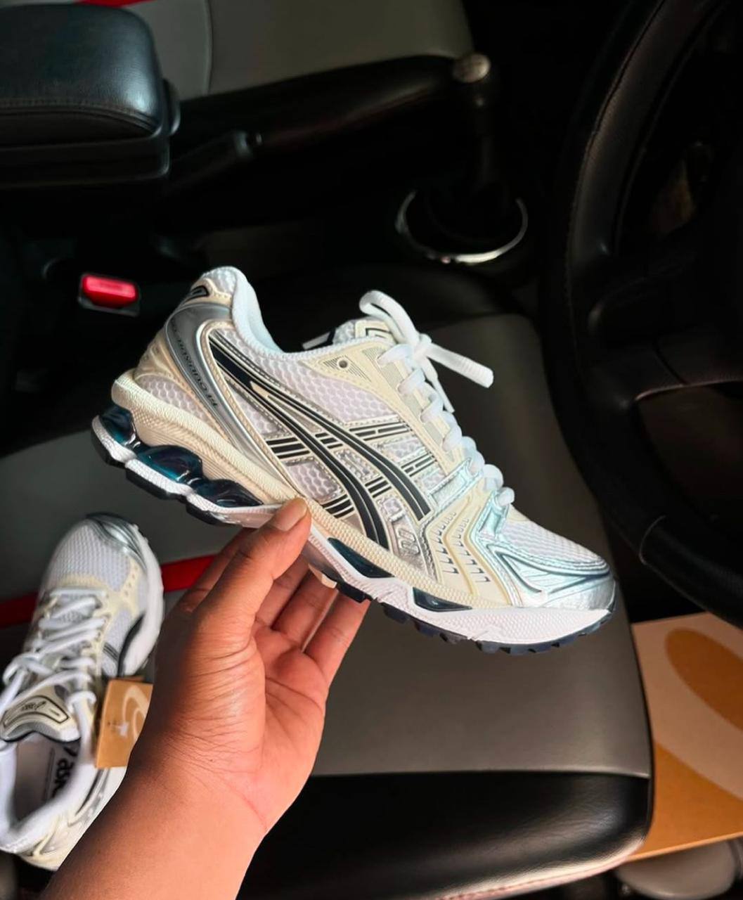 NEW❣️
Size 40-45⚡️ 
150 dhs❣️

Zain183
♥️♥️♥️