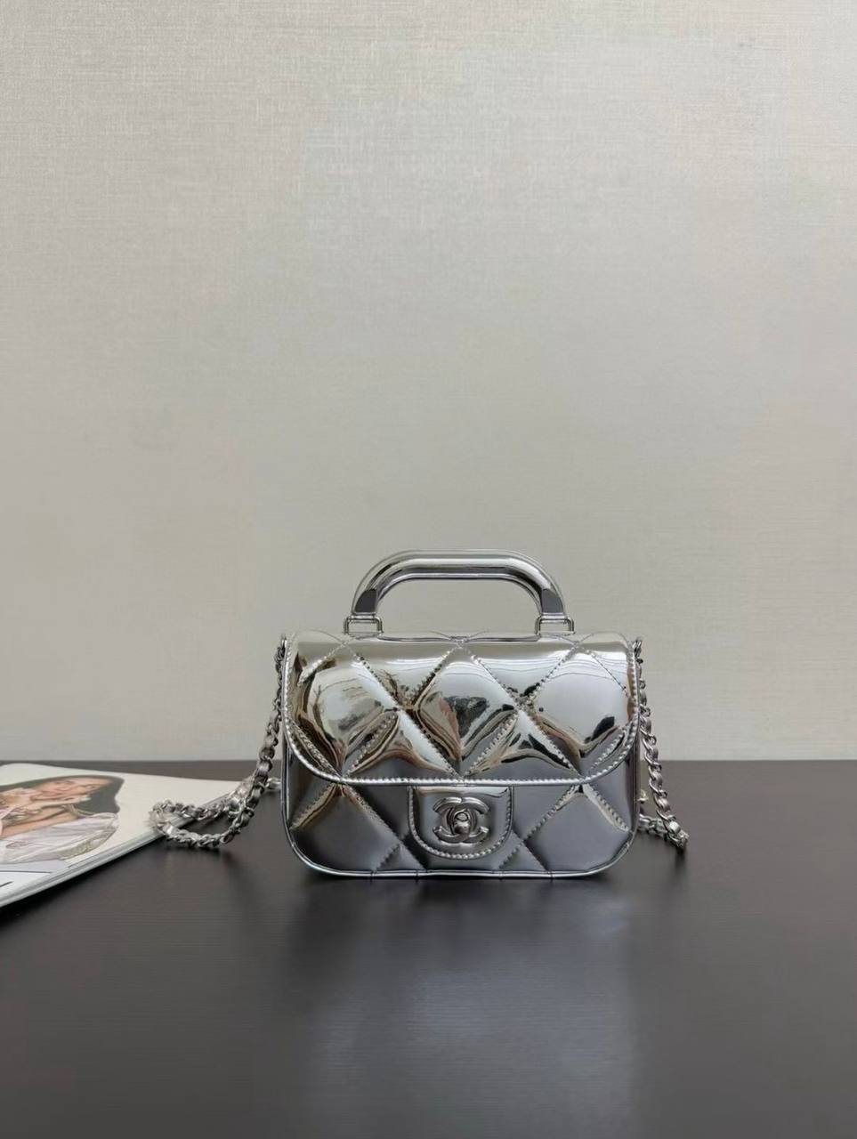 Chanel 
Master
20Cm 

With Box
🎁🎁🎁

260 dhs✅

Zain131
♥️♥️♥️
