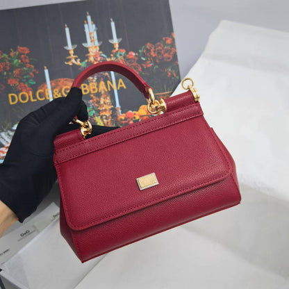 D&g
Master
310 dhs🪙🌨️

Zain192
♥️♥️♥️